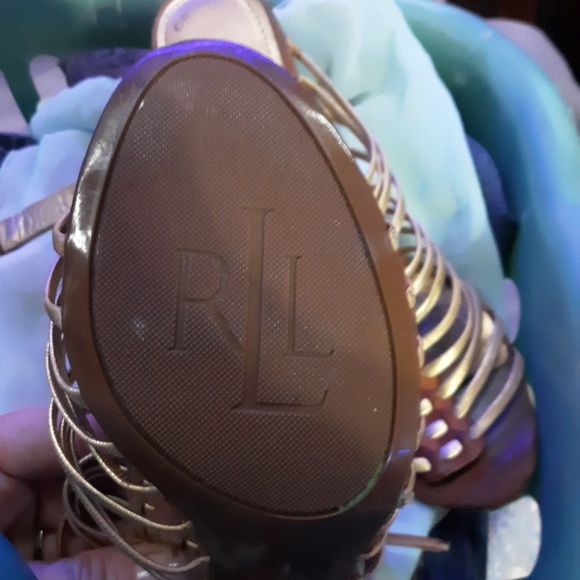 Shoes - Picture 2 of 3